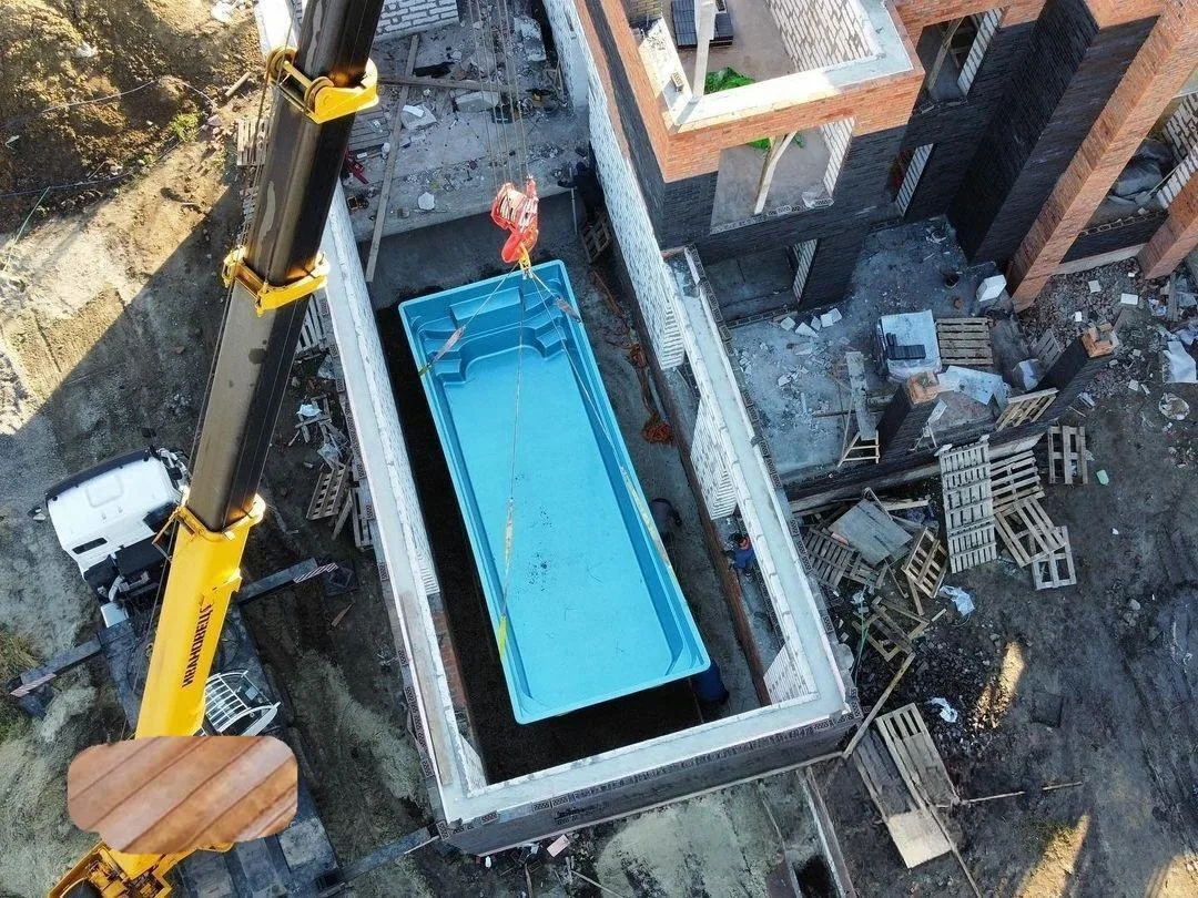 Laguna 9 — зона отдыха у бассейна в Ульяновске